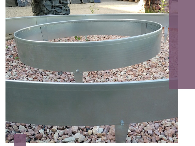 Нержавеющие бордюры под ключ в Анжере-Судженске — изготовление и монтаж